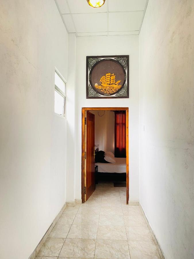 Aramba Resort Dondra Bagian luar foto